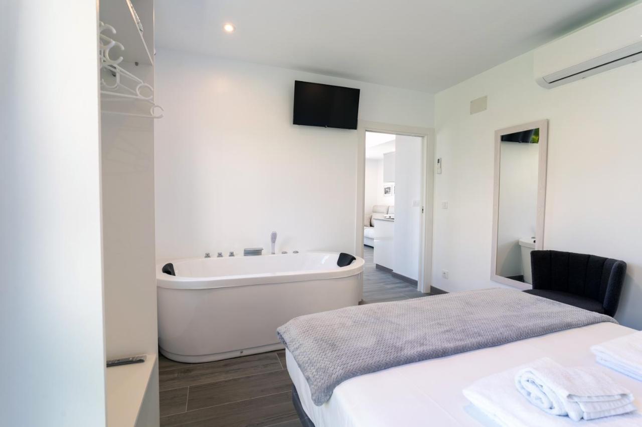 Solpor Galitrips - Apartamentos Corcubion Bagian luar foto